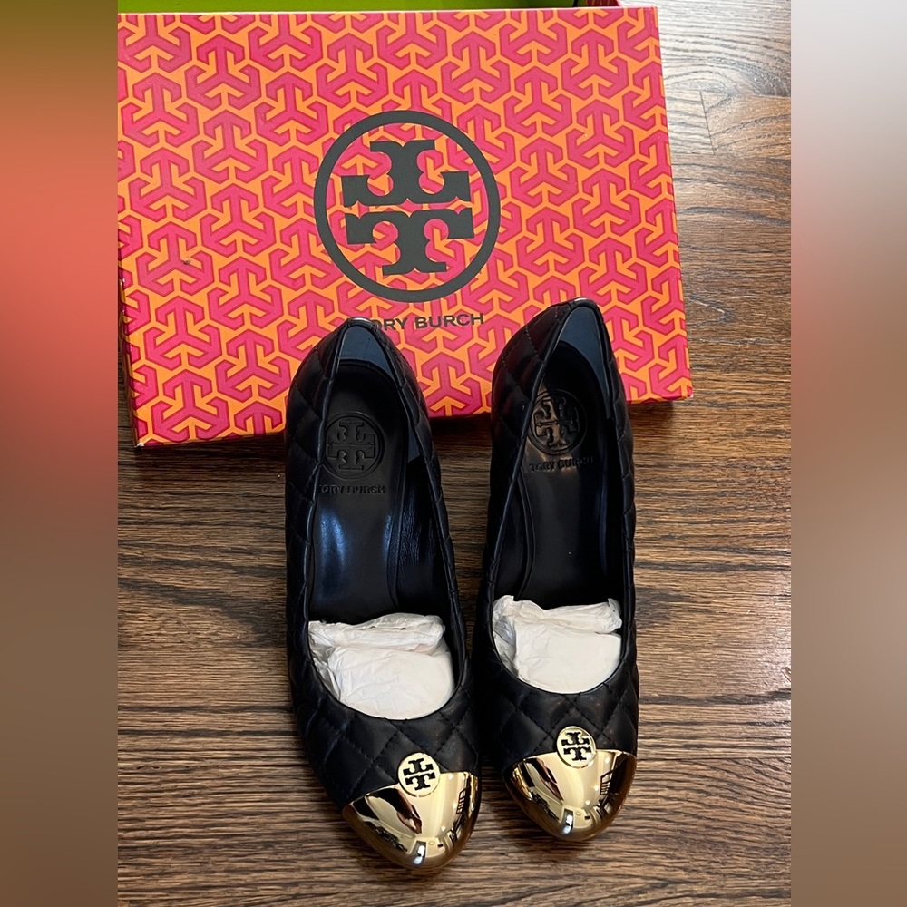 Brand New Tory Burch pumps size 7